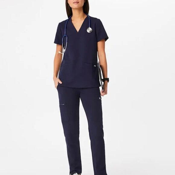 Figs Casma Three-Pocket Scrub Top - Picture 2 of 2